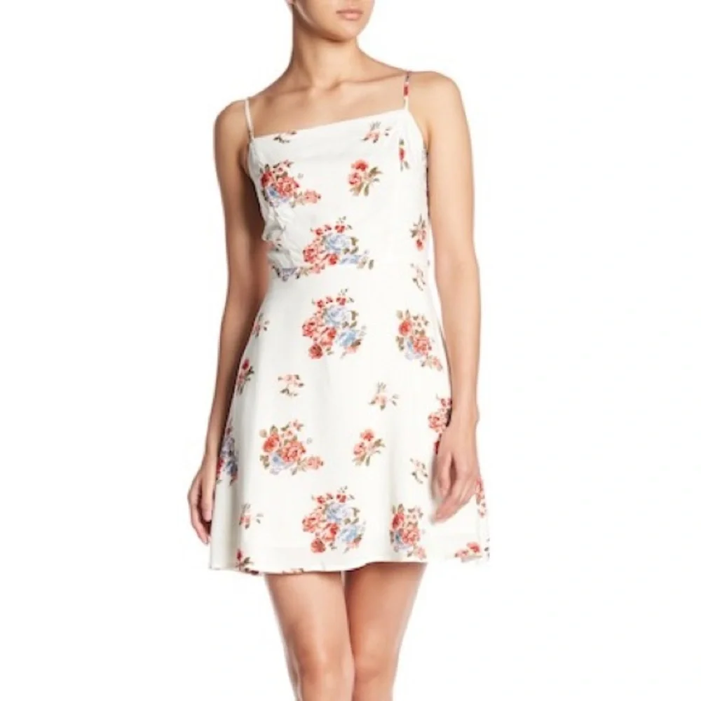 Socialite Smocked Back Skater Dress M Ivory Floral Mini Flowered